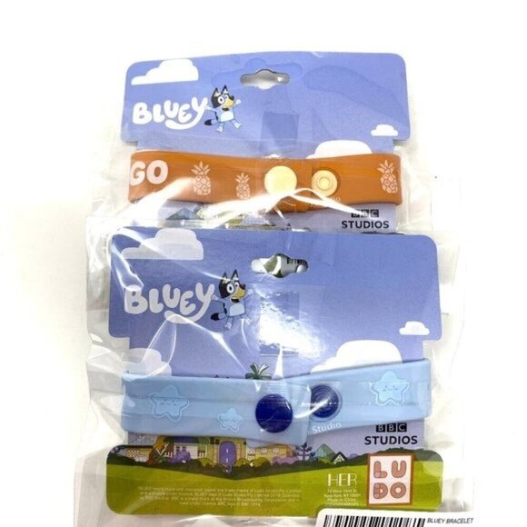 Spirit Halloween Bluey or Bingo Rubber Light-Up Bracelet - Picture 4 of 6